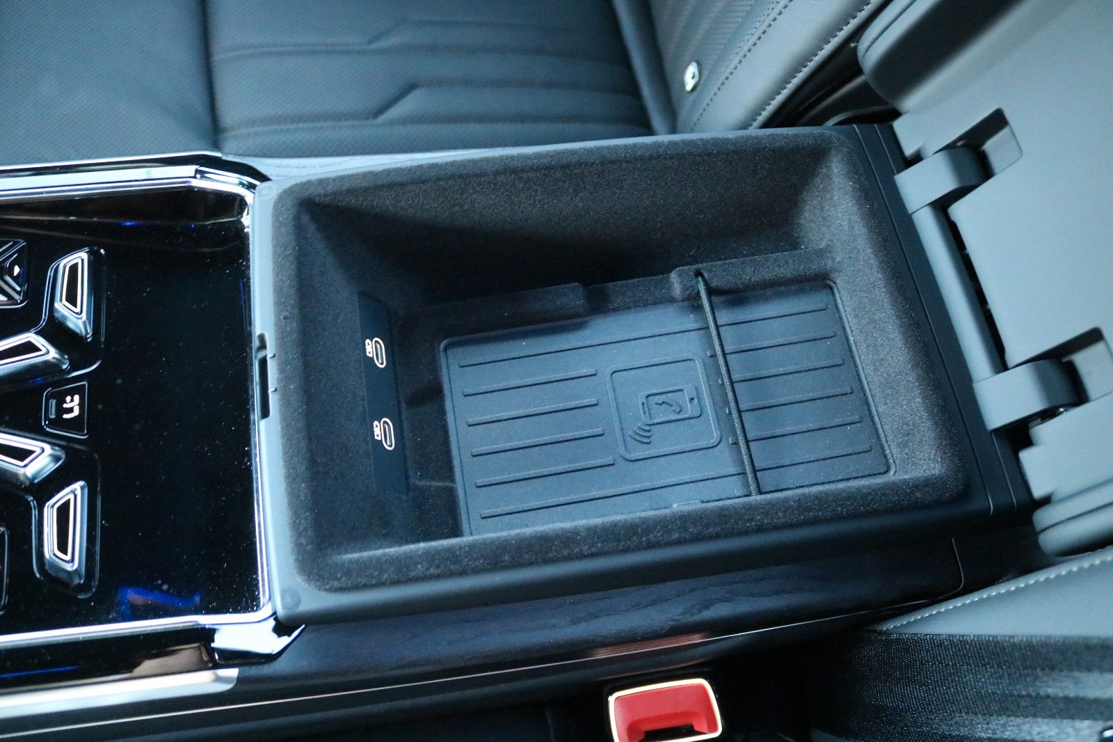 Audi A8 60 TFSI e quattro - Samsaru's Car Outlet