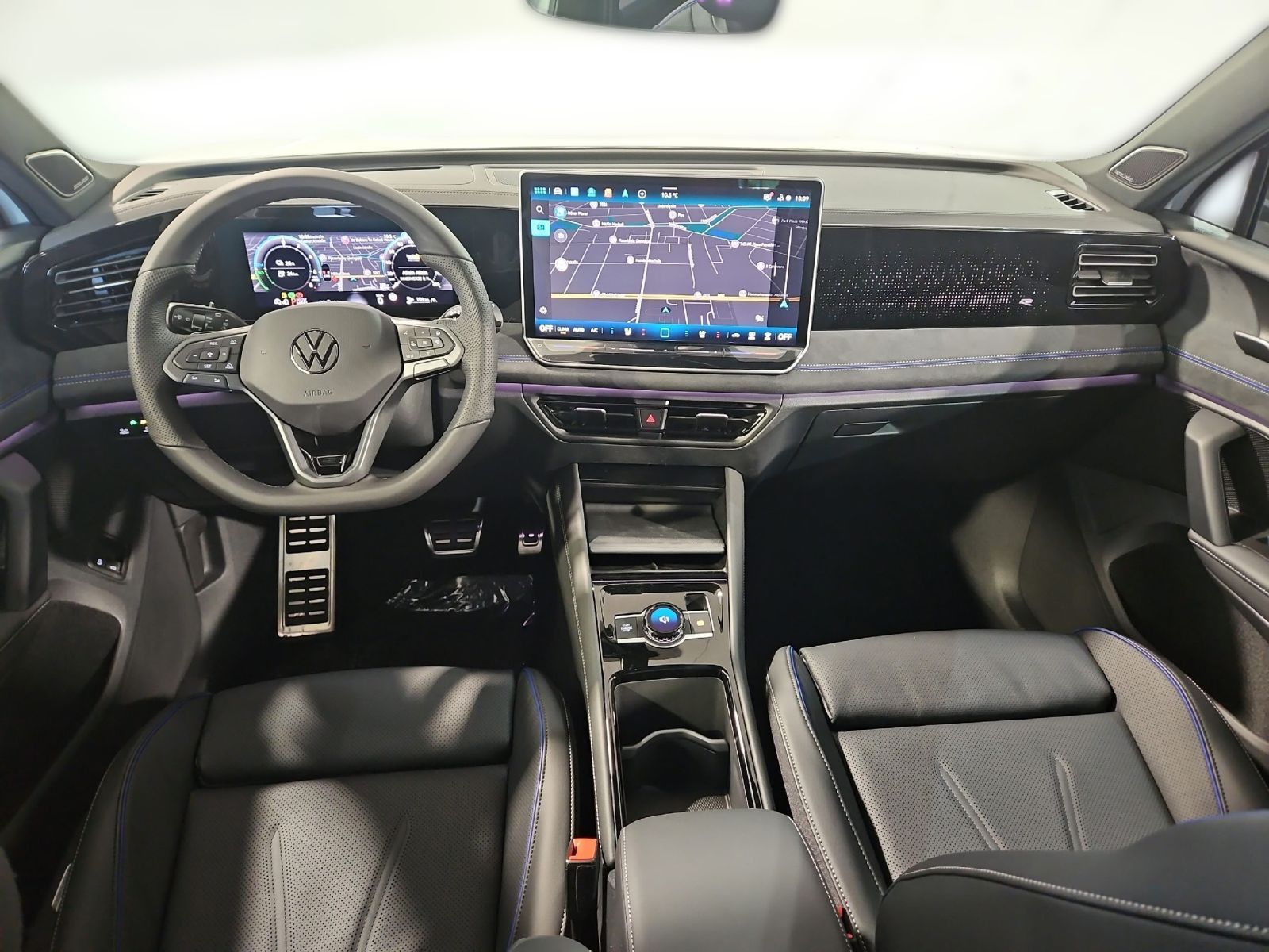 Volkswagen Tiguan R-Line 1.5 eHybrid DSG LEDER+AHK+PANO+NAV