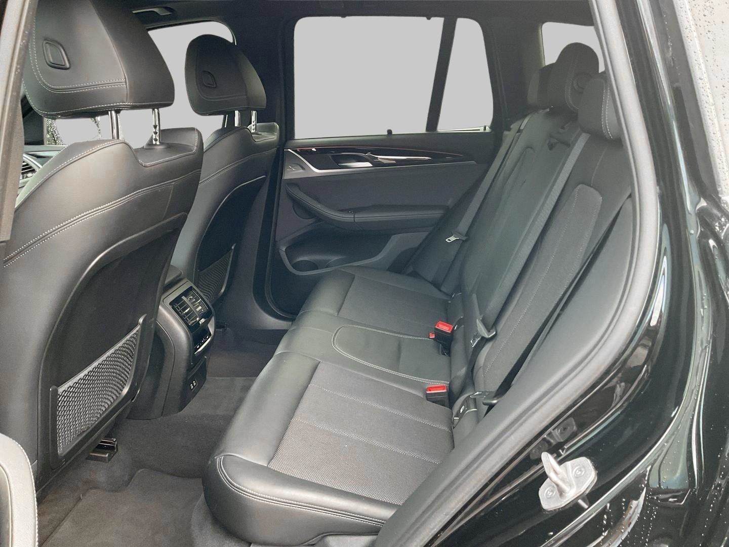 BMW X3 xDrive20d Aut xLine AHK Navi LED SHZ PDC Klim