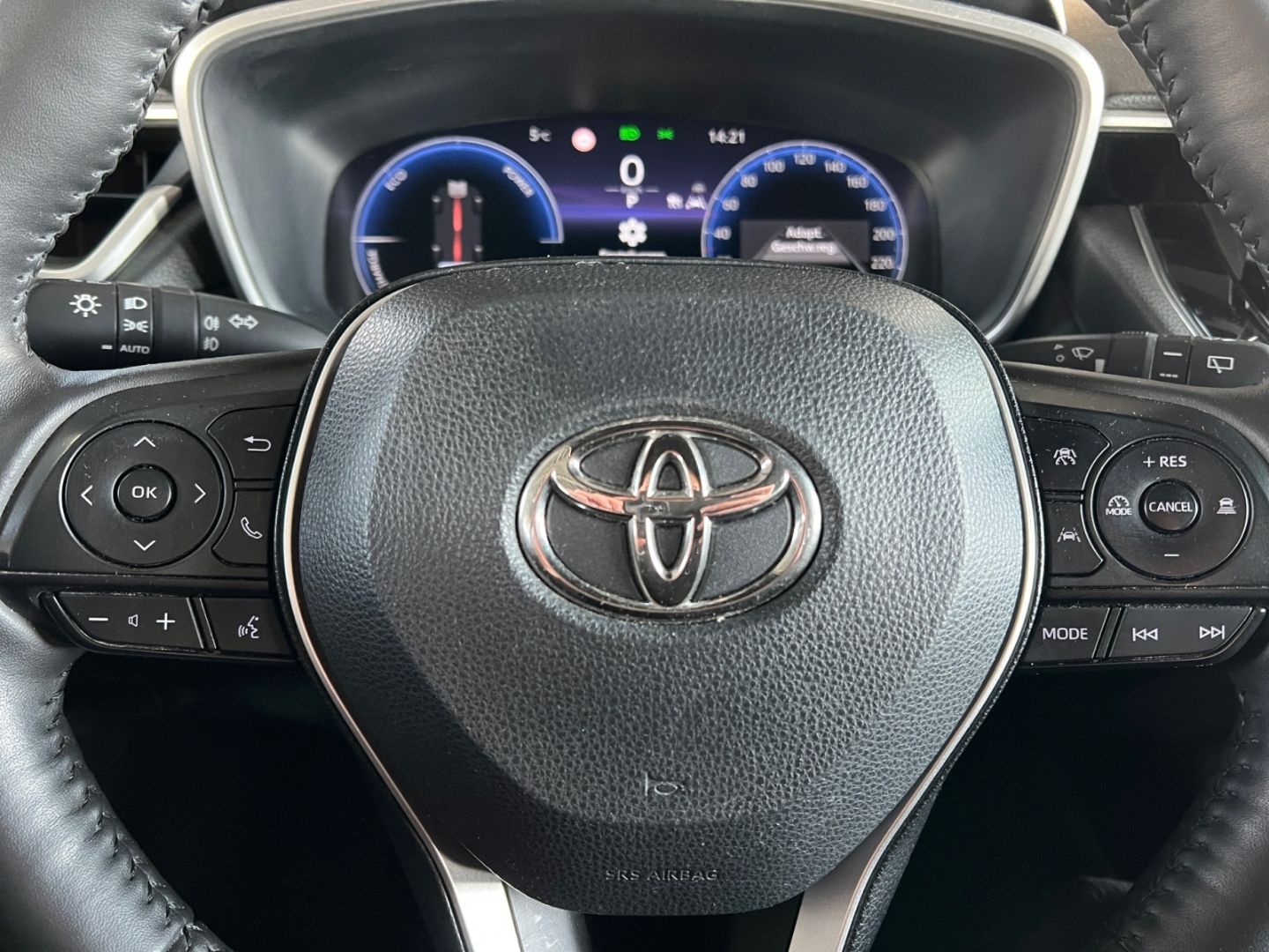 Toyota Corolla Cross Hybrid 2.0 4x4 Team D *LED*CAM*SHZ