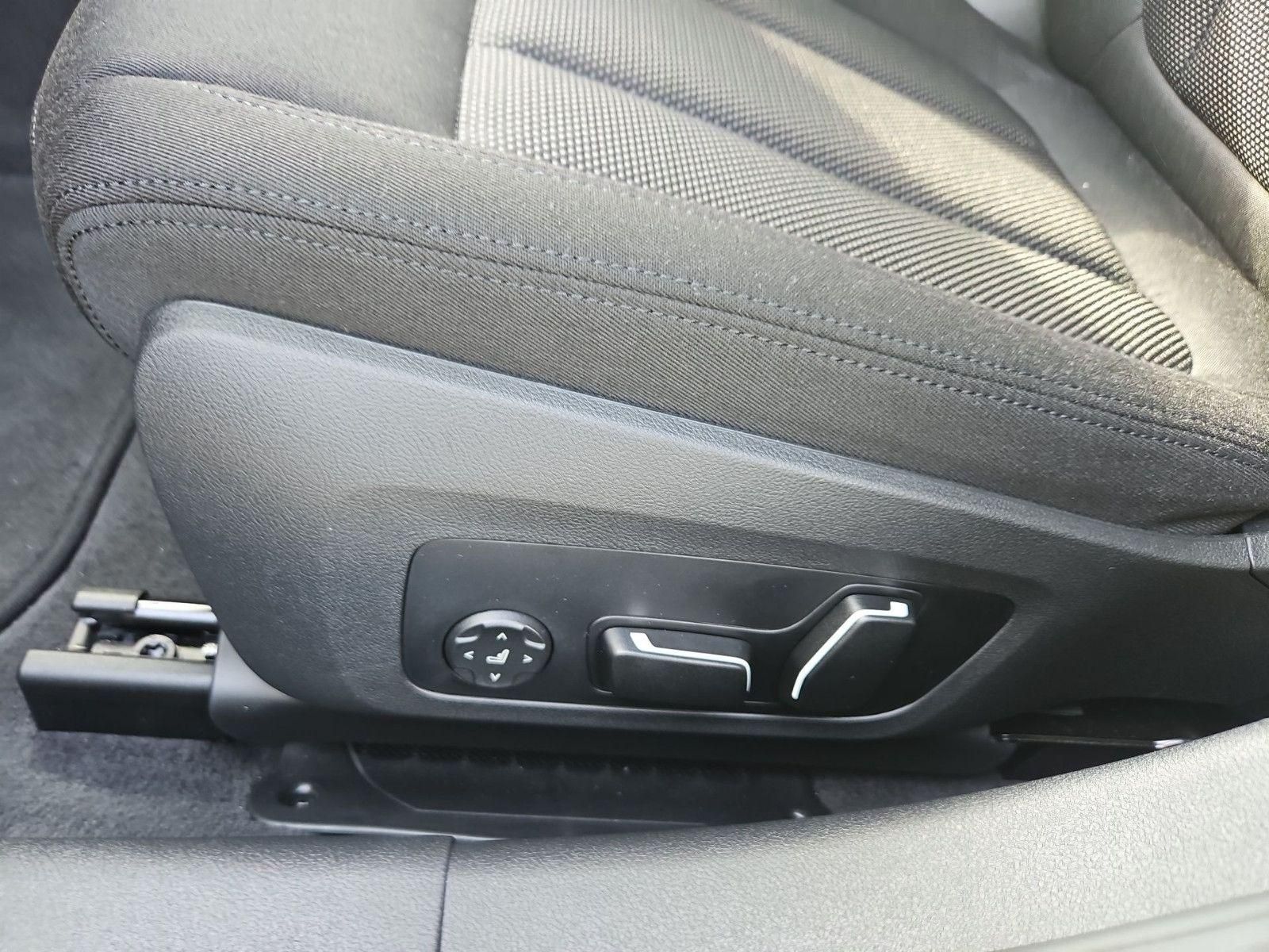 BMW 318d Touring/AHK/LED/DAB/LiveCockpit/Innovation
