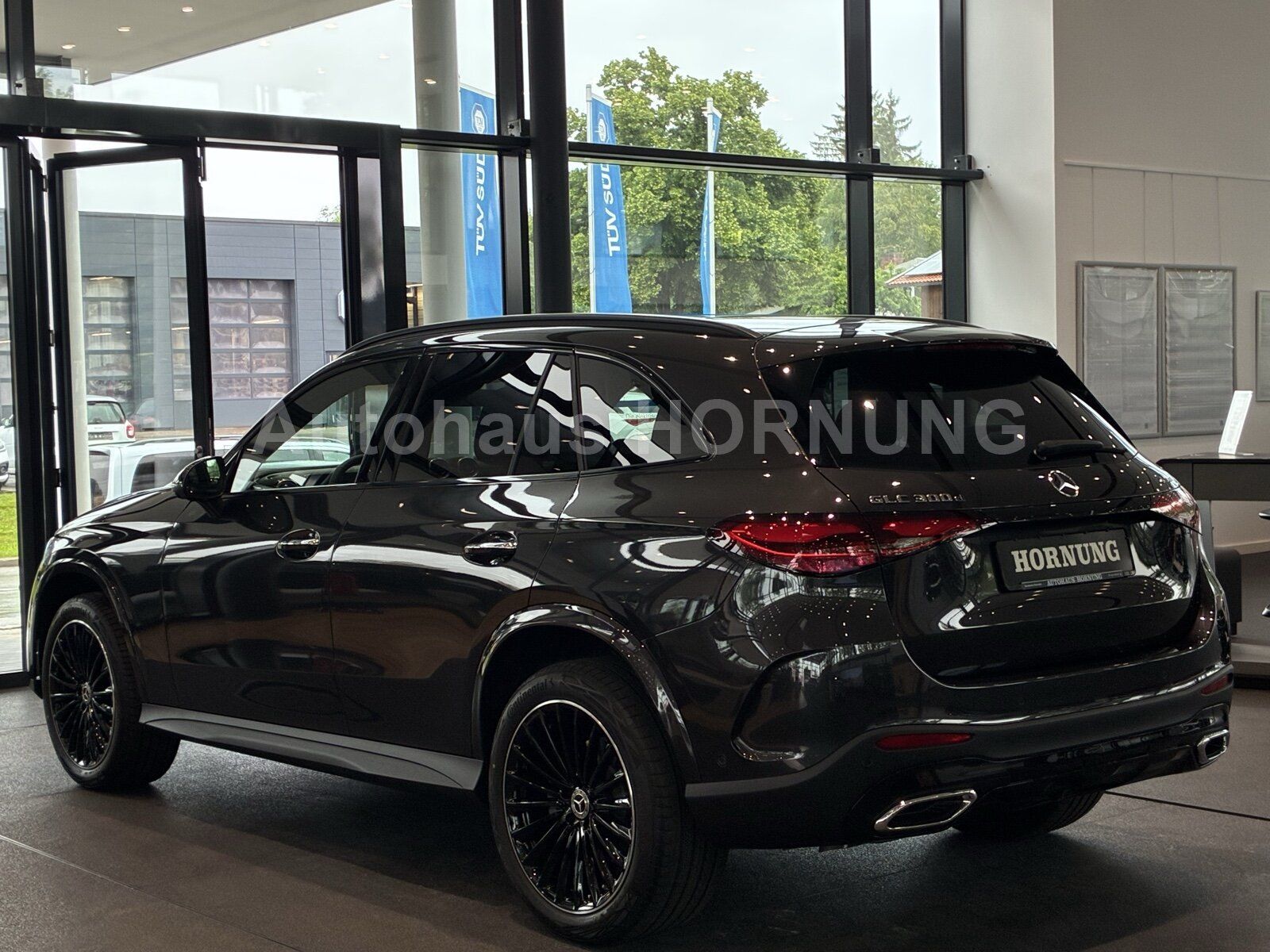 Mercedes-Benz GLC 300 d 4M AMG Pano StHz AHK DigiL Distr. 360°