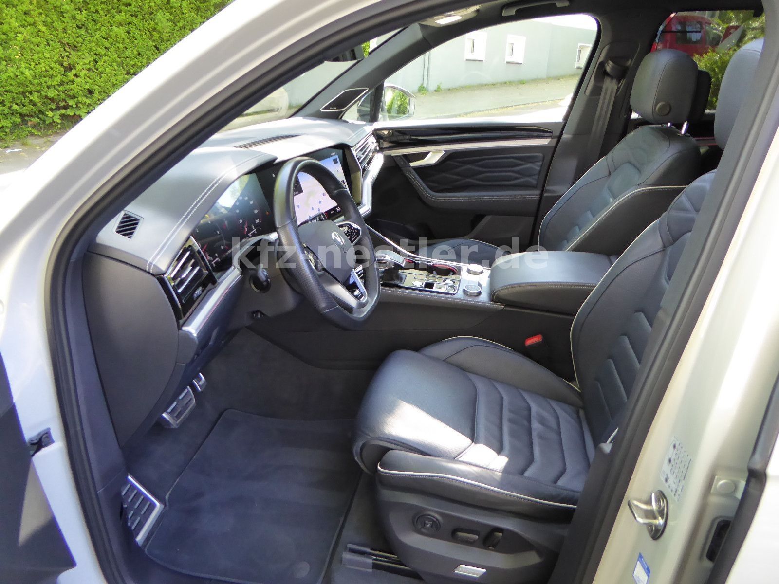 Volkswagen Touareg 3.0 TDI R-Line/Pano/Puglia/AHK/HUD/Wank