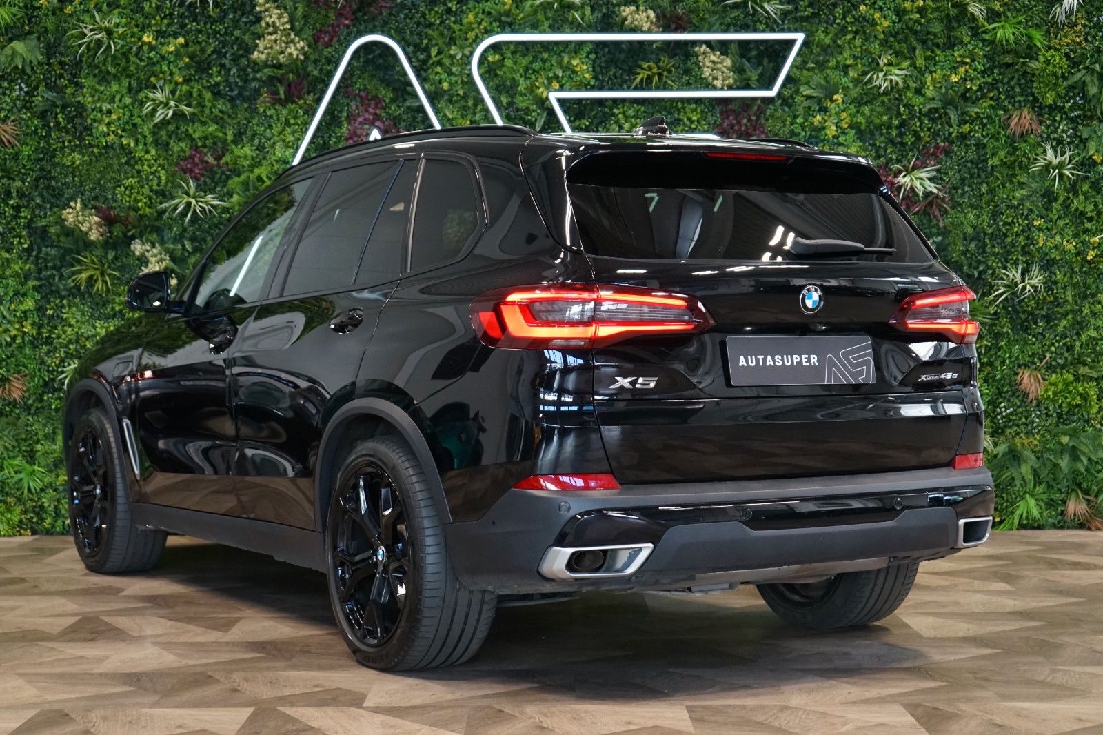 BMW X5 45e*290kW*LASER*AIR-SUSP*TOW*48.264€ NETTO