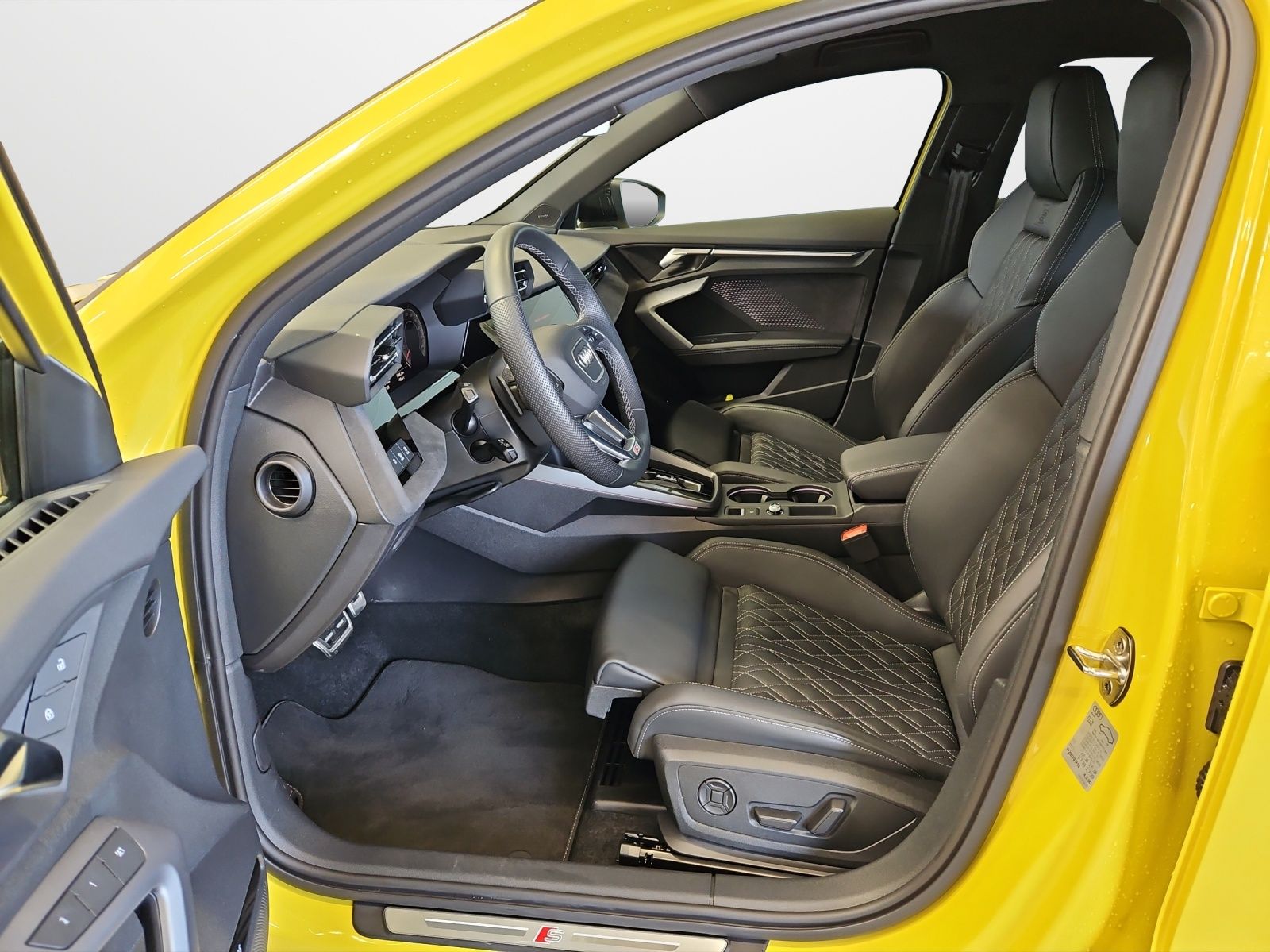 Audi A3 allstreet 35 TFSI S tronic - Samsaru's Car Outlet