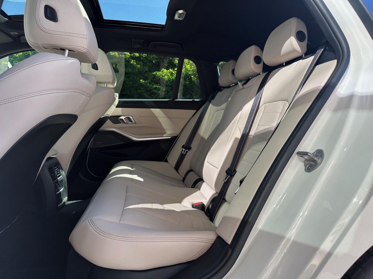 BMW 330e xDr.T.M Sport Pro HUD ACC Pano.Lenkradh.AHK
