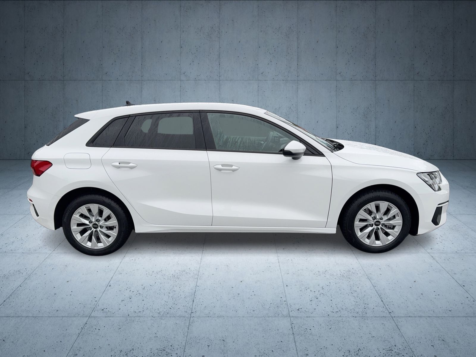 Audi A3 Sportback 40 TFSI e MMI/ASI/SHZ/EPH/17"/Tempo