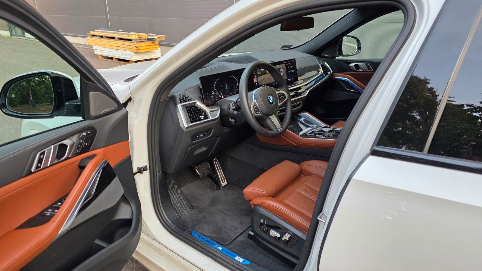 BMW X6 30d M - Samsaru's Car Outlet