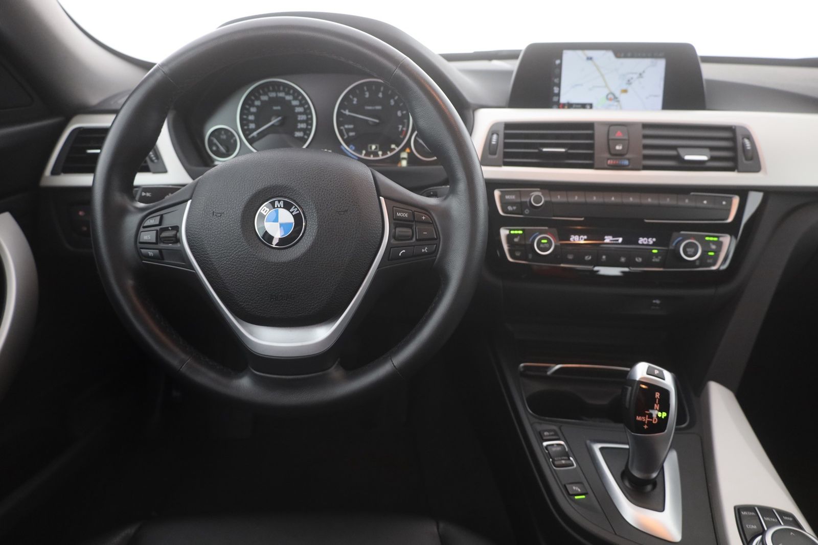 BMW 320i Gran Turismo - Samsaru's Car Outlet