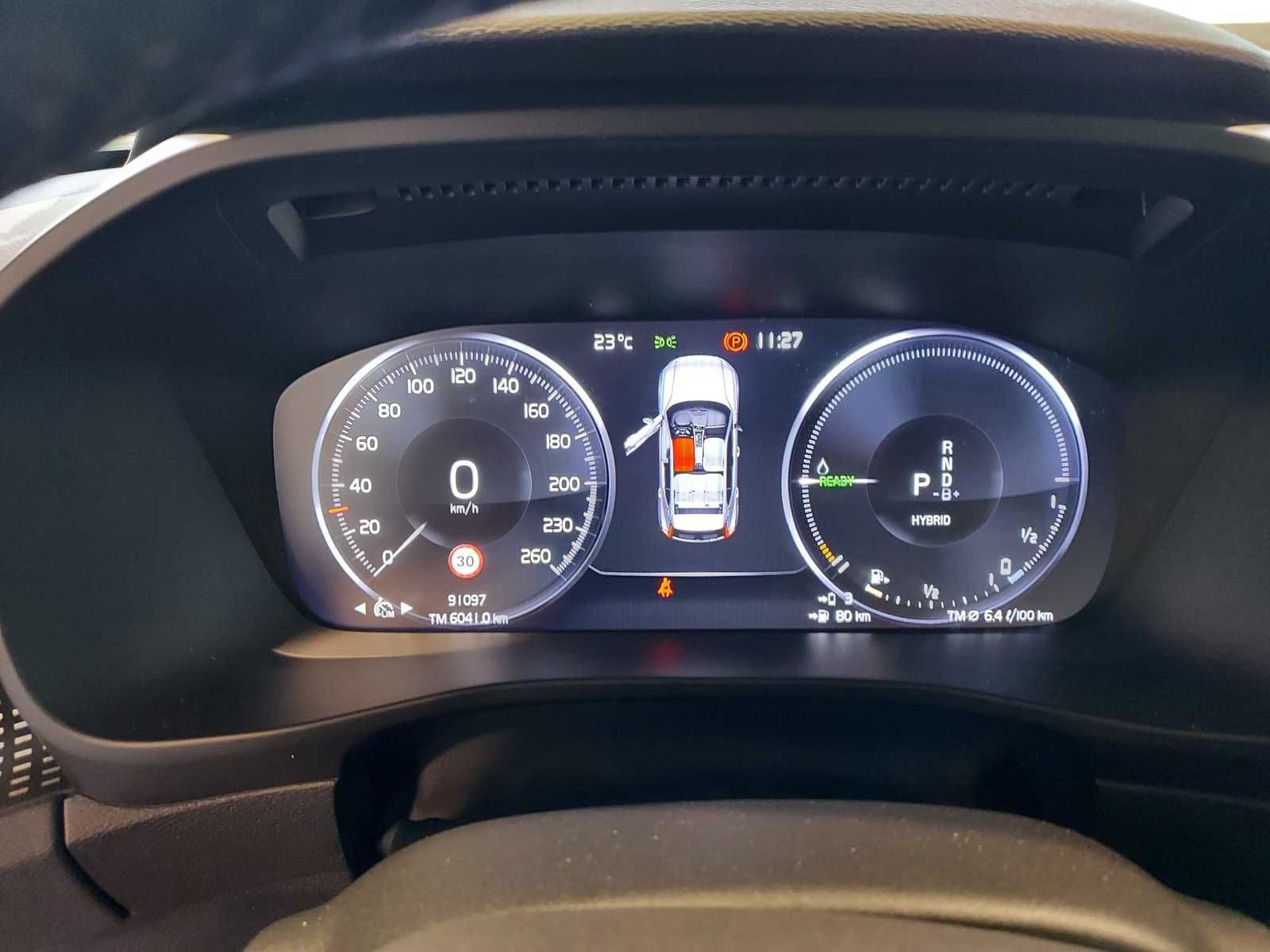 Volvo XC 40 T4 TwinEng  R-Design Plug-In|AHK|LED