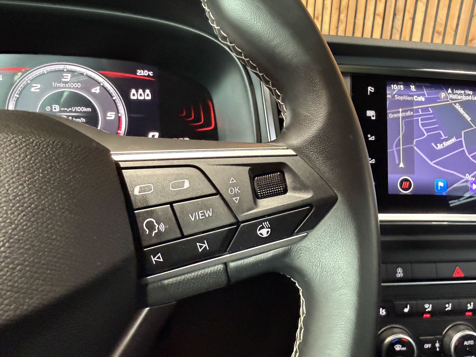 Seat Ateca 2,0 TDI DSG Navi*LED*Kam*Virtual*AHK*Beats