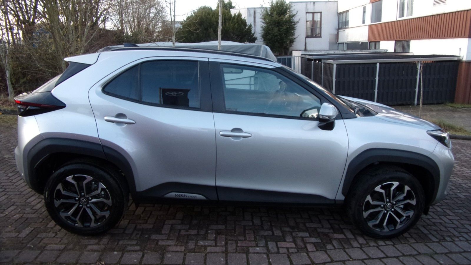 Toyota Yaris Cross 1,5-l-VVT-iE Teamplayer Safety P. V