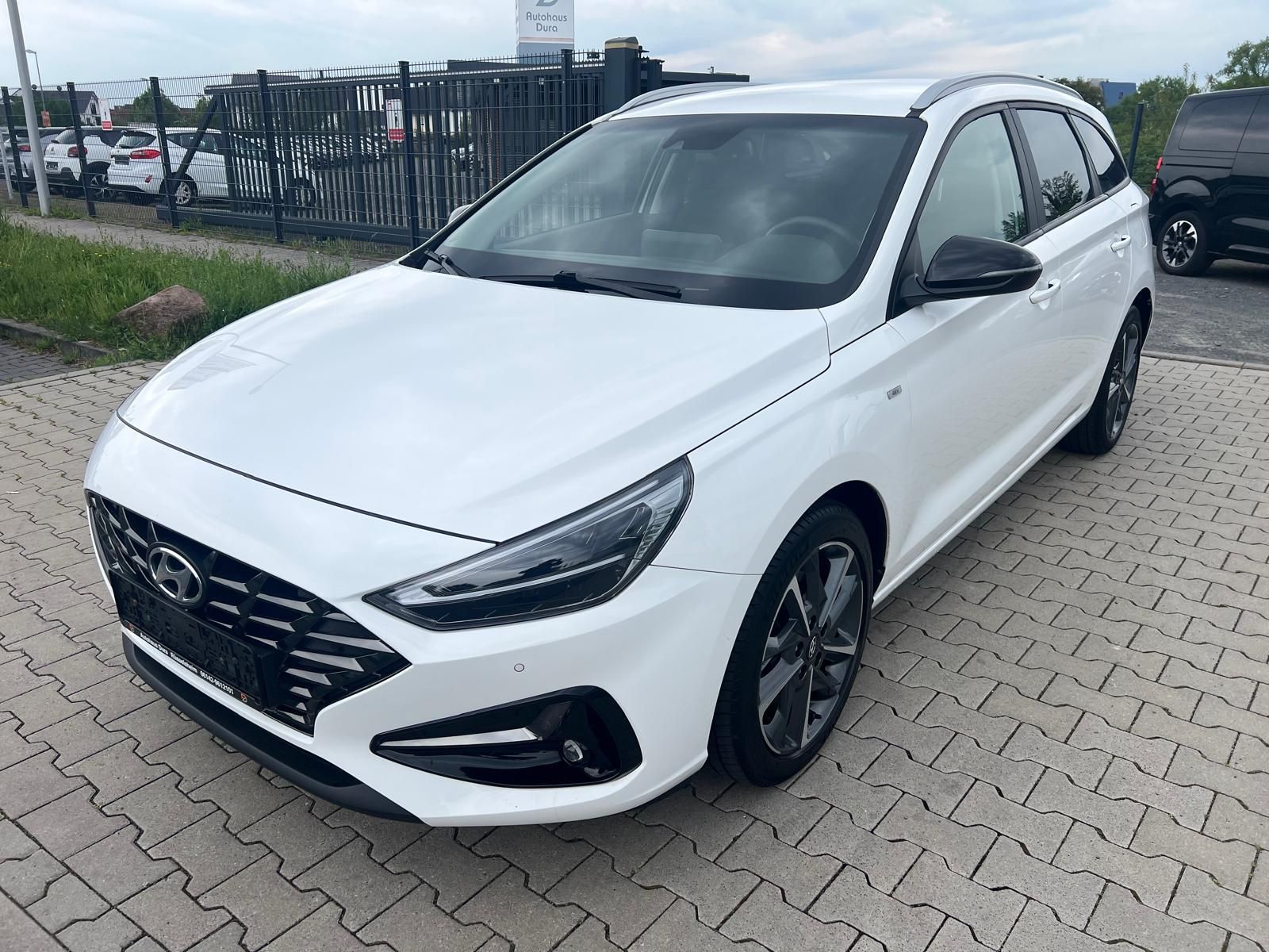 Hyundai i30 1.5 T-GDI Edition 30+ Mild-Hybrid Aut. - Samsaru's Car Outlet