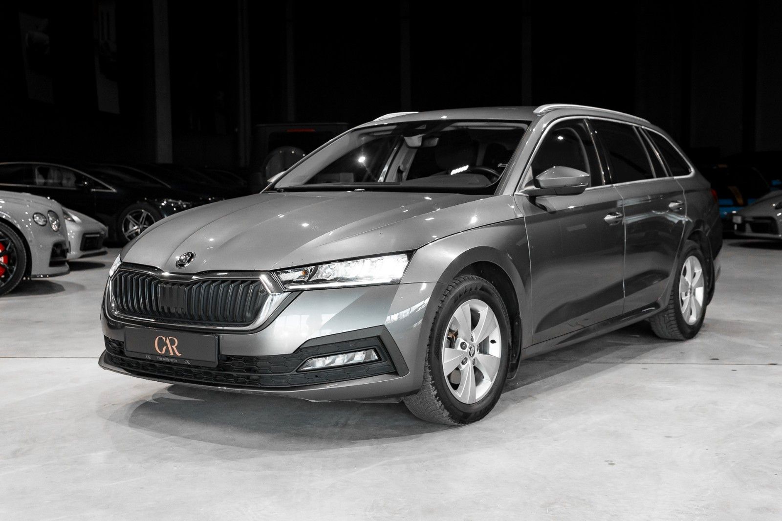 Skoda Octavia Combi 2.0 TDI - Samsaru's Car Outlet