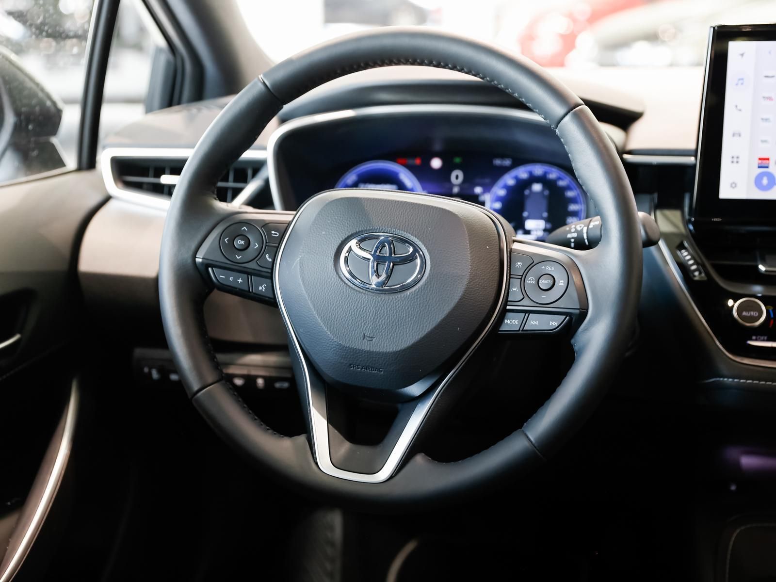 Toyota Corolla TS 1.8 Hybrid Black&White NAVI PDC KLIMA