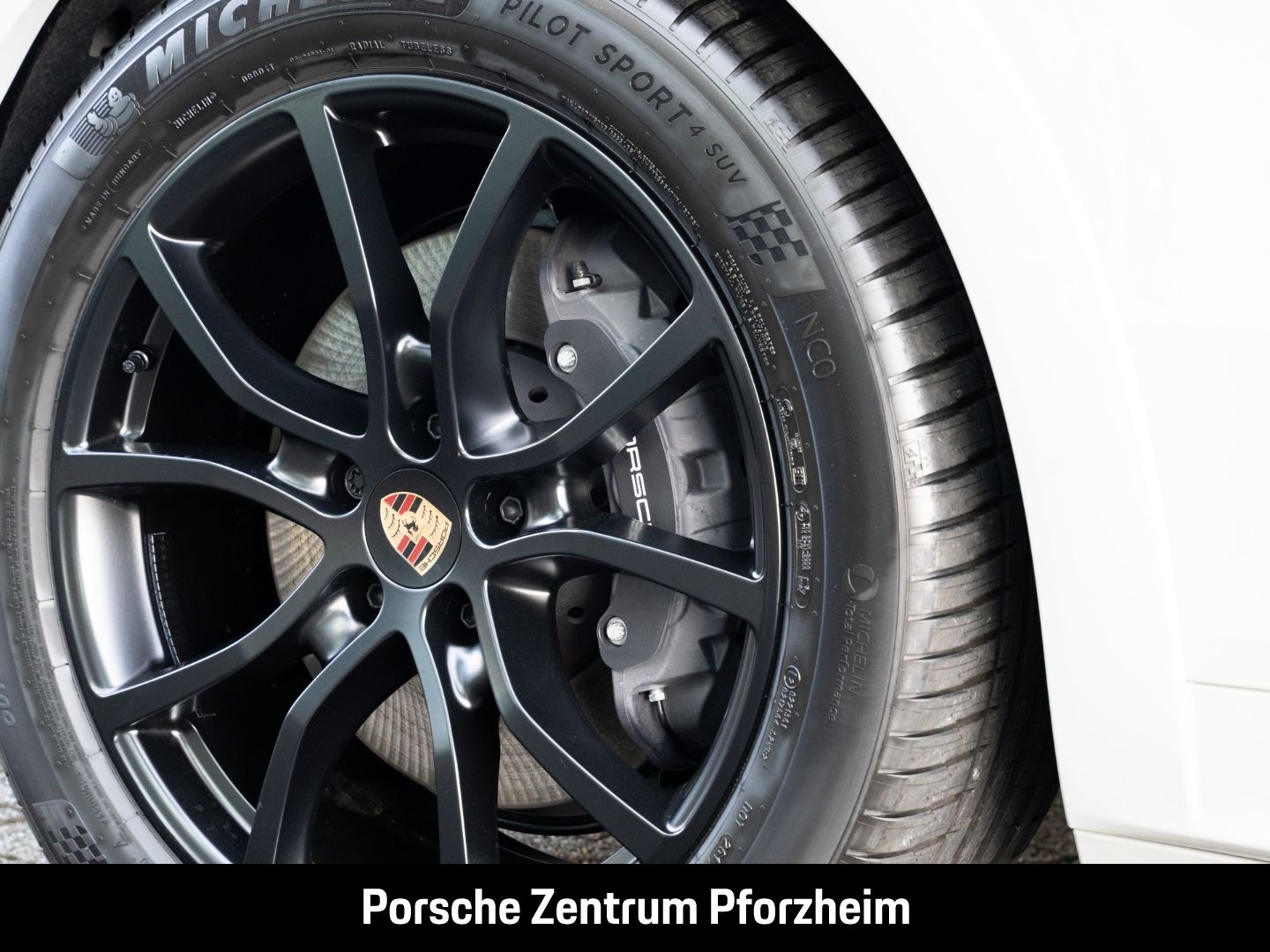 Porsche Cayenne E-Hybrid Coupe BOSE Luftfederung LED