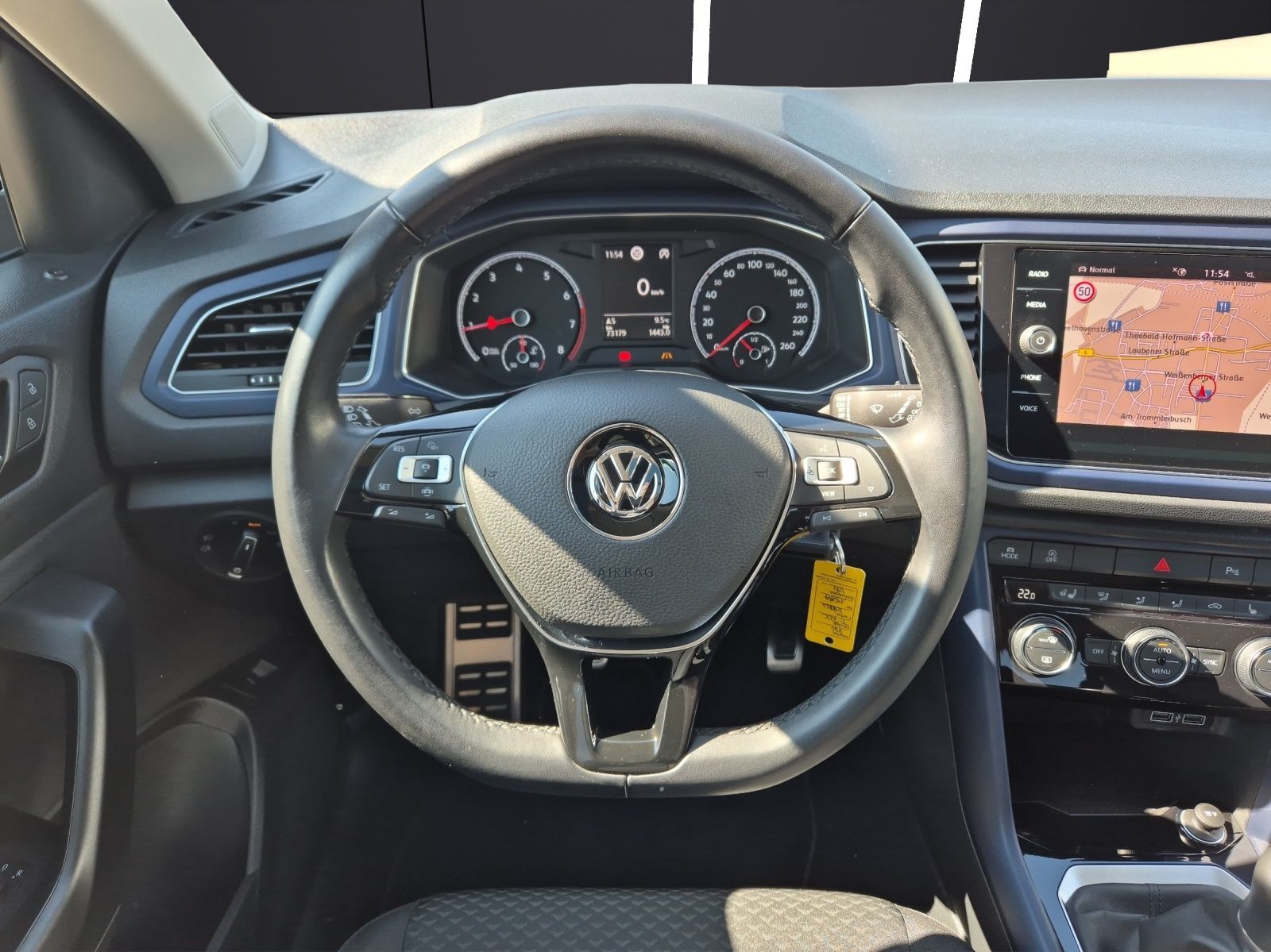 Volkswagen T-Roc TSI United - Samsaru's Car Outlet