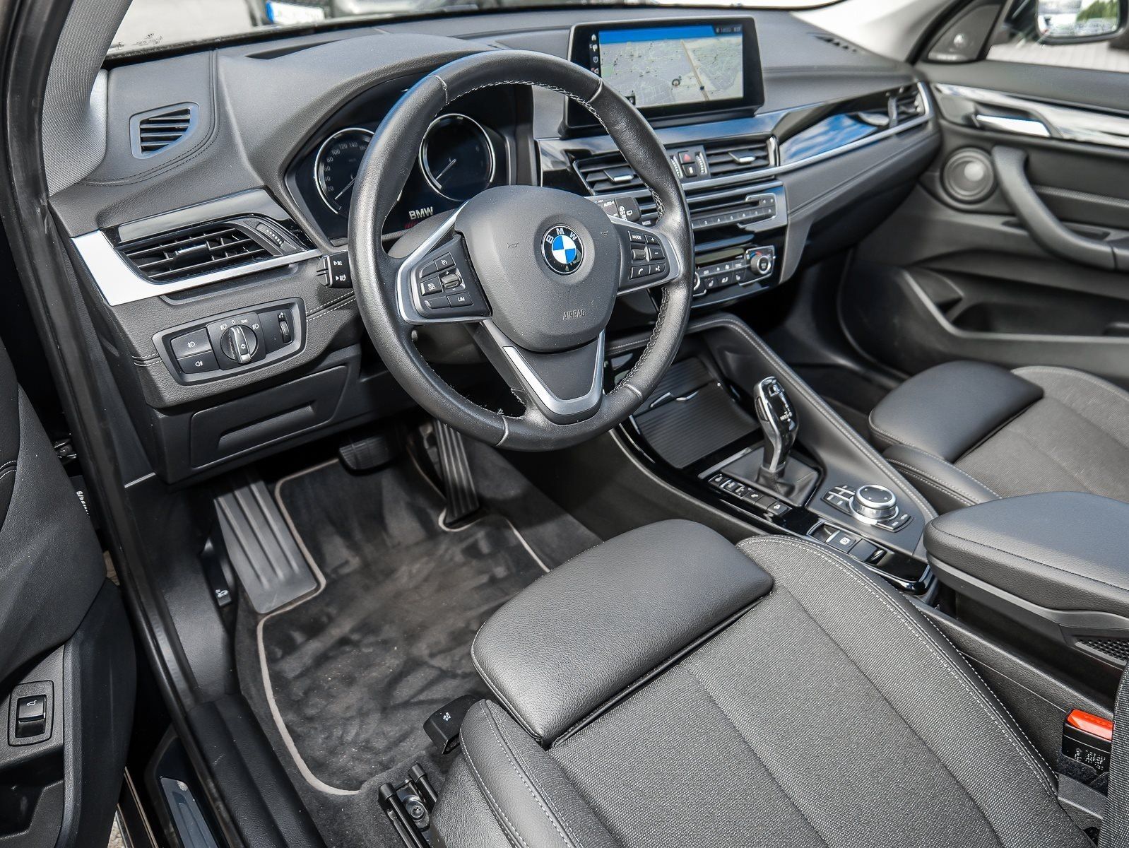 BMW X1 xDrive20i Sport Line - Samsaru's Car Outlet