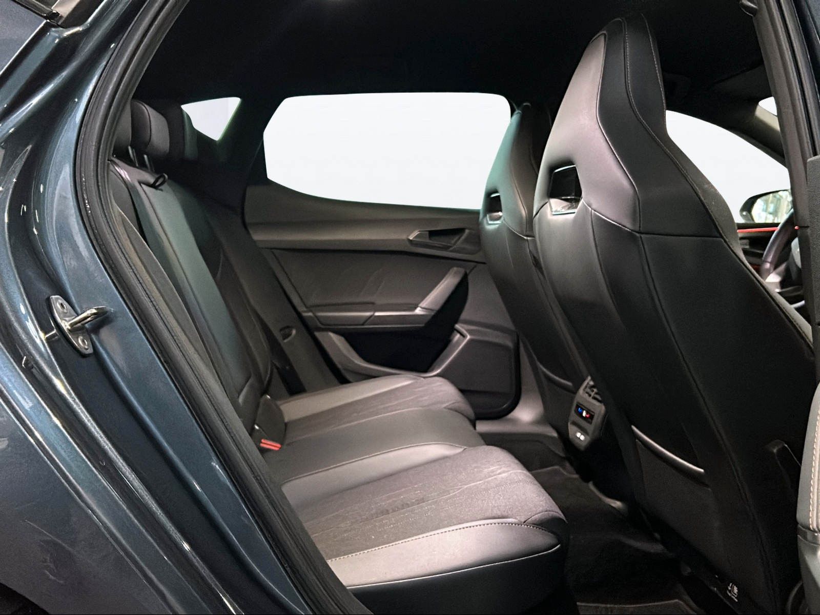 Cupra Leon 1.4 e-HYBRID - Samsaru's Car Outlet
