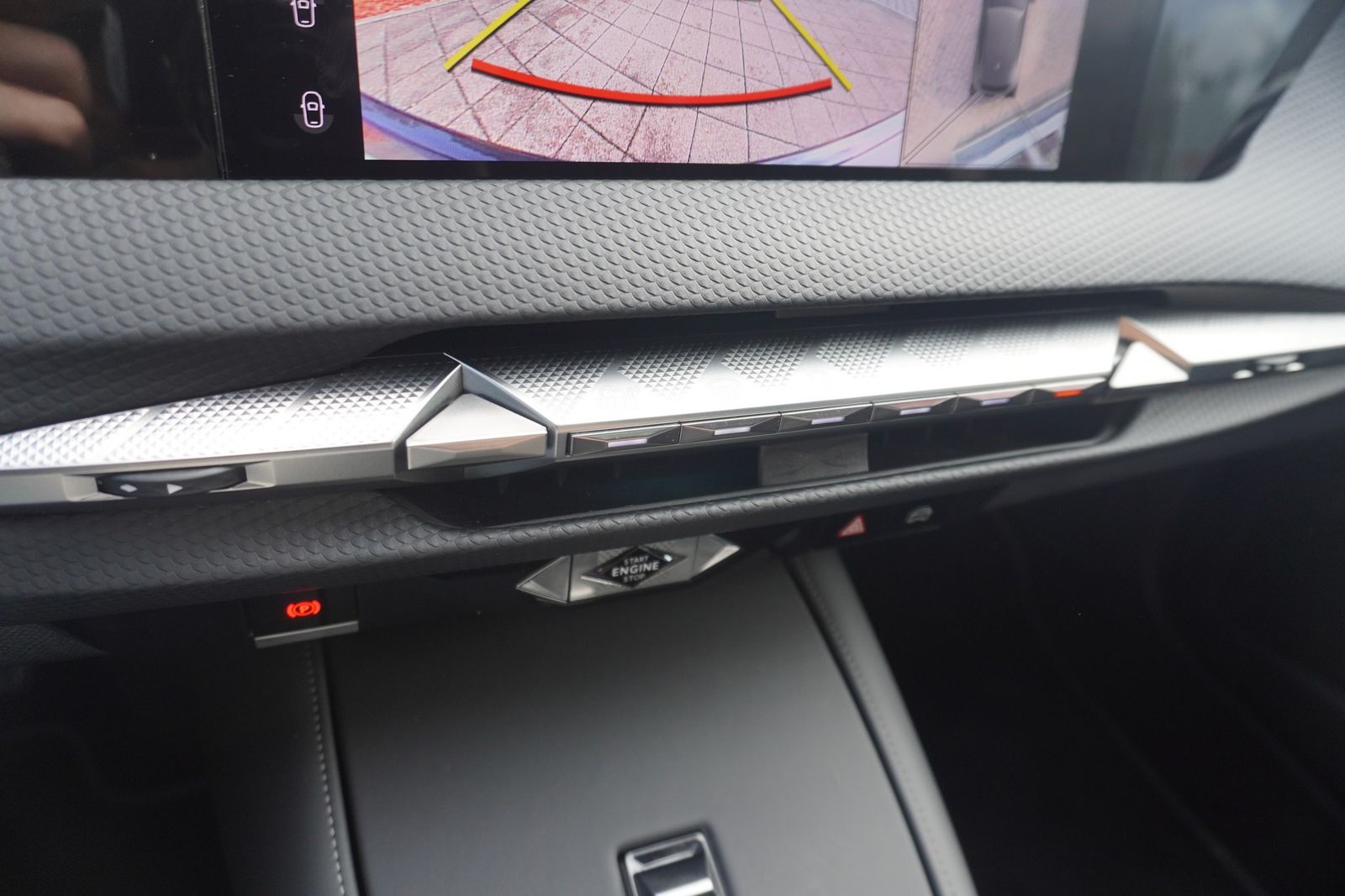 DS Automobiles DS4 PureTech130 Aut. Matrix ACC Navi 360° Pano