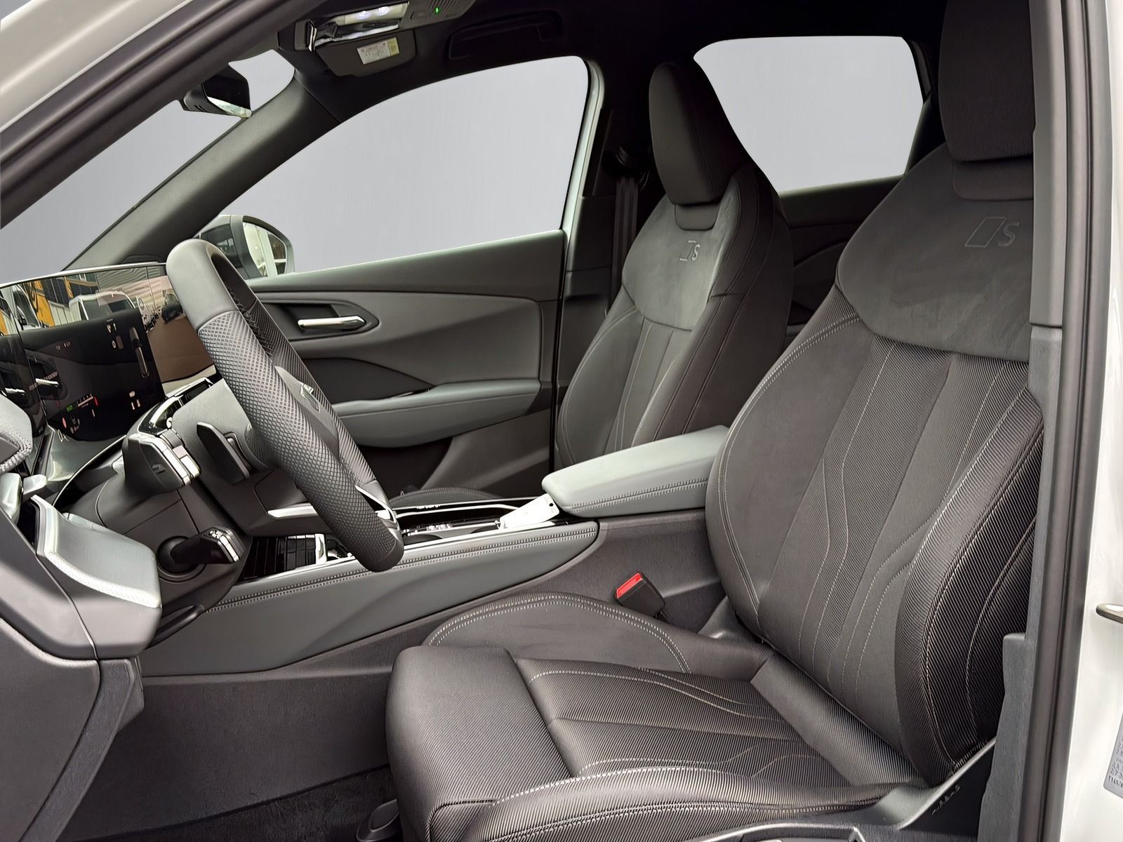 Audi Q3 TDI TECH PLUS+AHK+SHZ+KAMERA+NAVI+S-LINE+