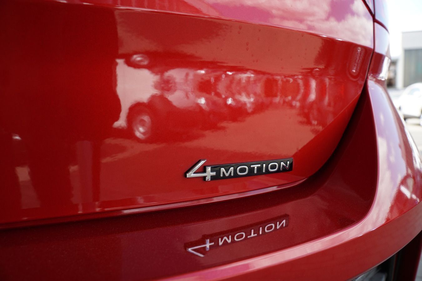 Volkswagen T-Roc R-Line 2.0 TSI DSG 4MOTION - Samsaru's Car Outlet