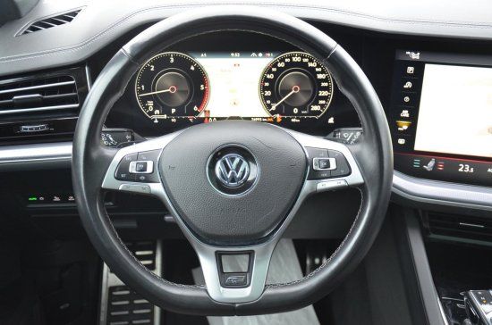 Volkswagen Touareg 3.0 V6 TDI R-Line Matrix Luft Nachtsicht