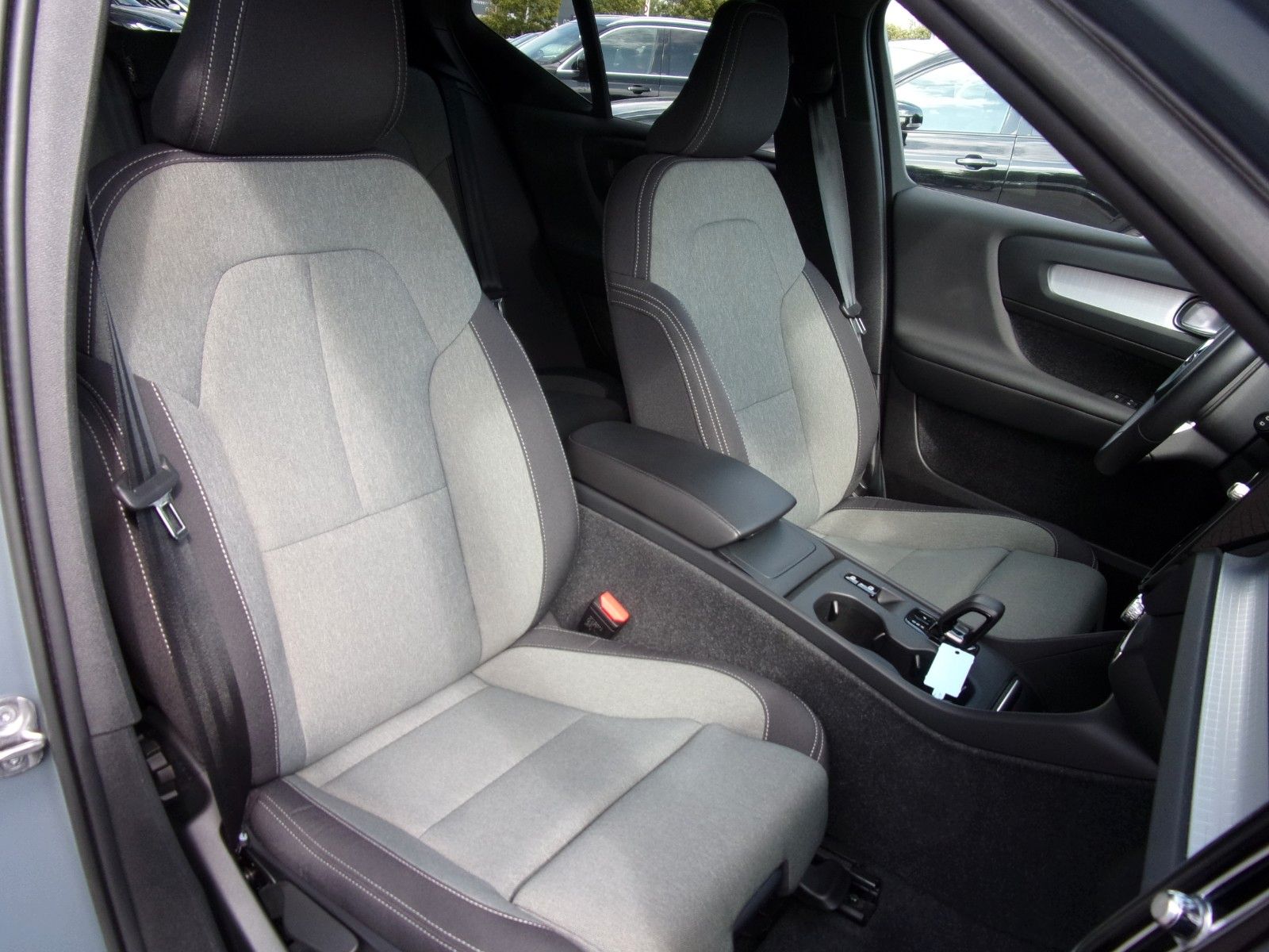 Volvo XC 40 B3 Core 2WD - Samsaru's Car Outlet