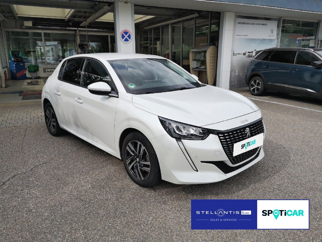 Peugeot 208 Allure 1.2 PureTech - Samsaru's Car Outlet