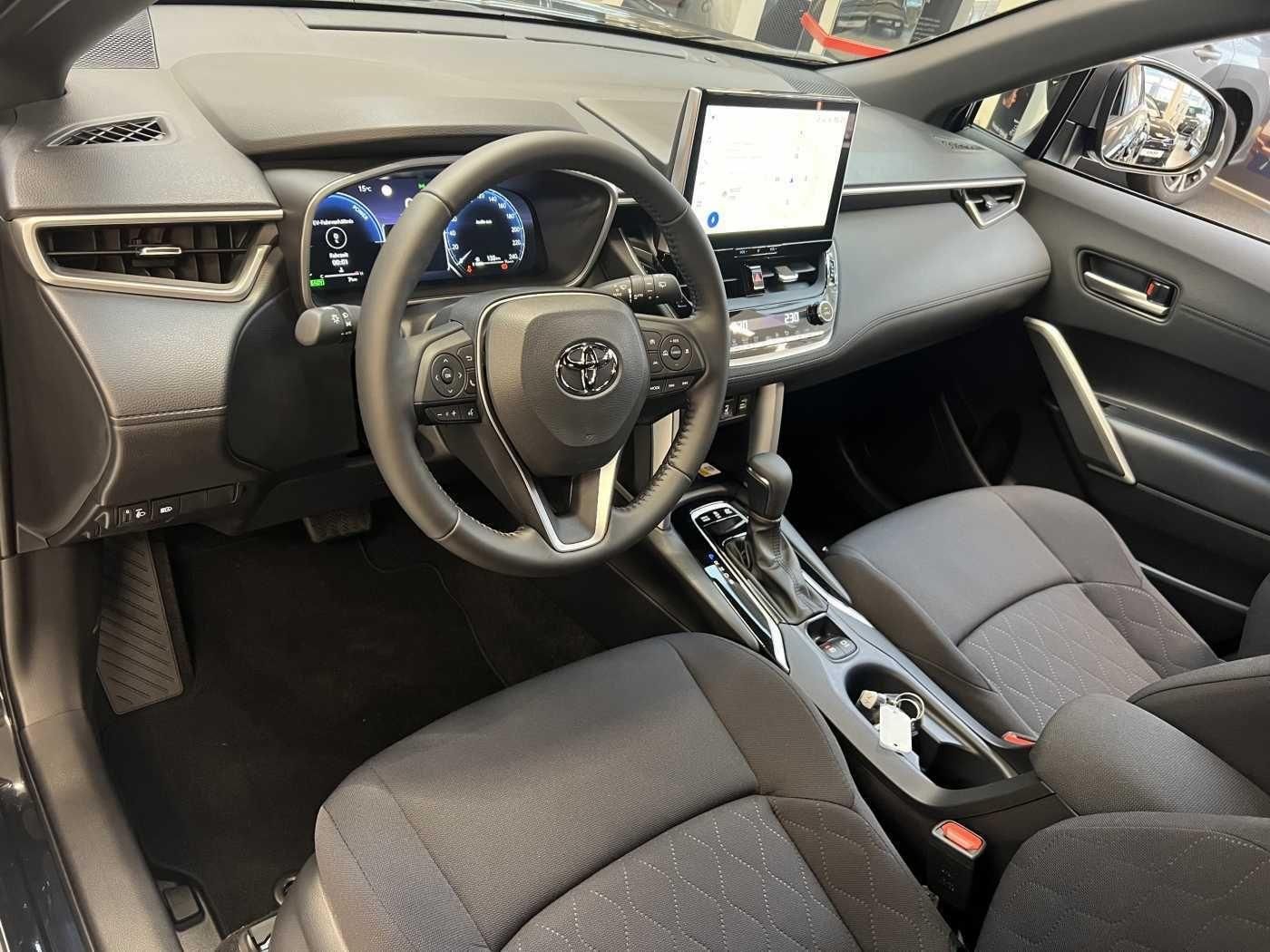 Toyota Corolla Cross 2.0 Hybrid Team D + Premium-Paket