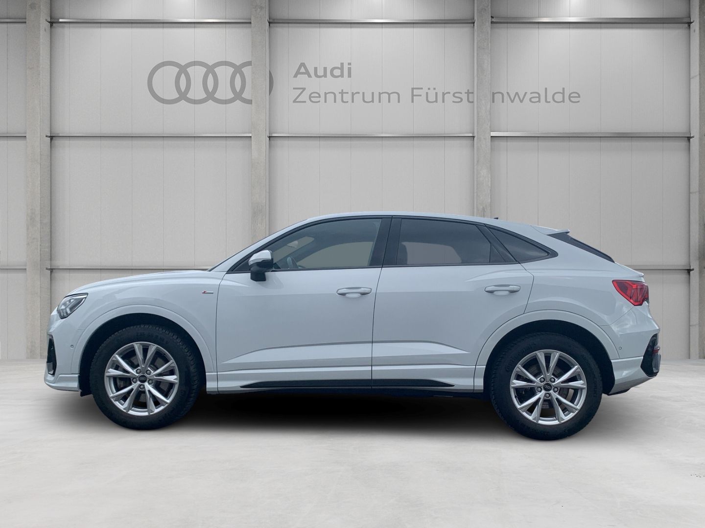 Audi Q3 Sportback 45 TFSI quattro S line - Samsaru's Car Outlet