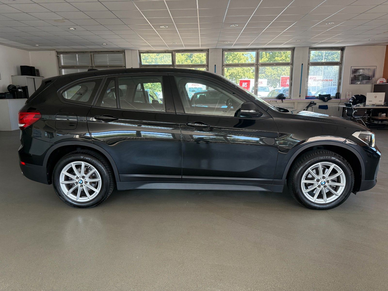 BMW X1 xDrive 18d Advantage - Samsaru's Car Outlet