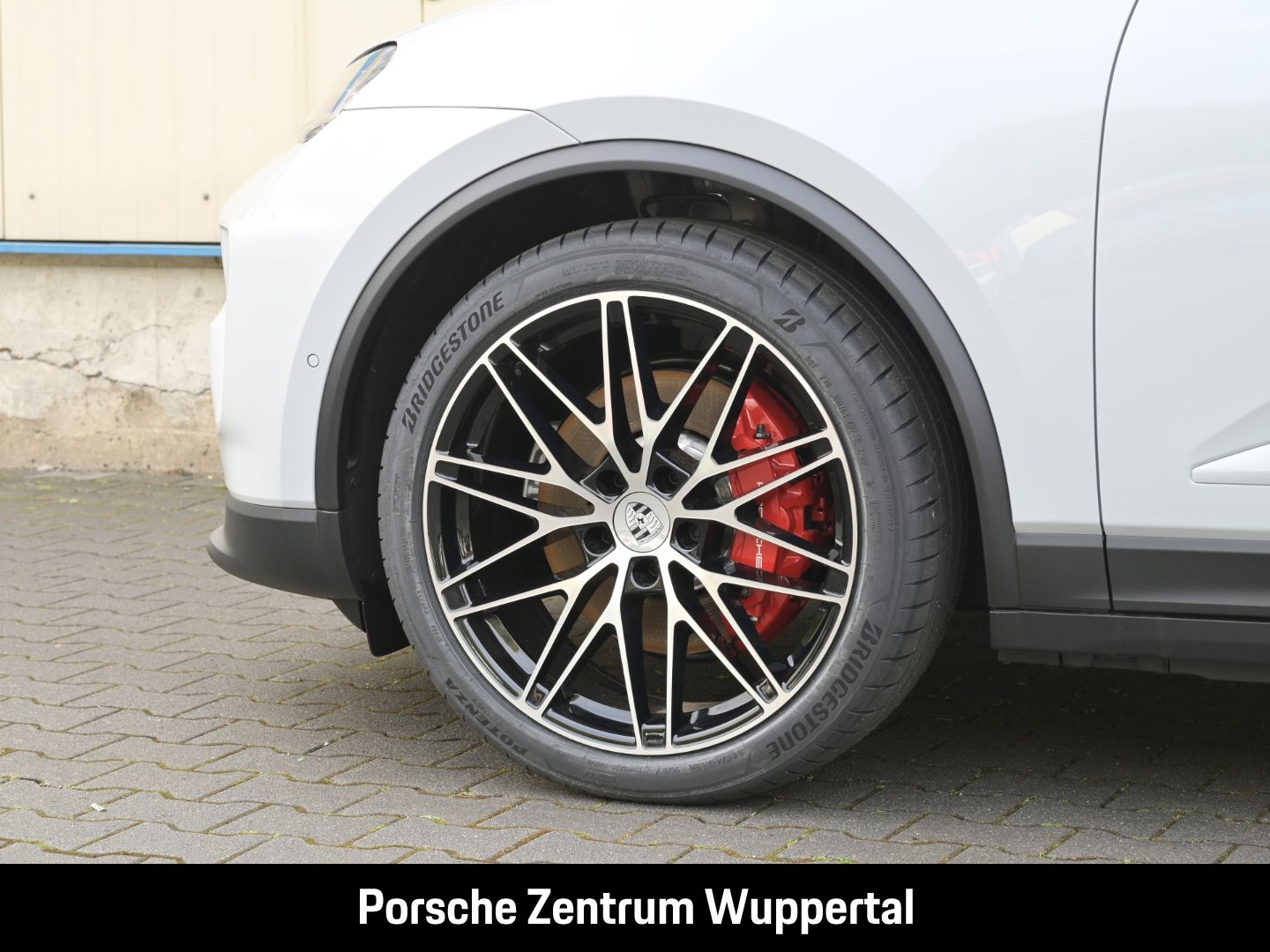 Porsche Macan 4S Surround-View LED-Matrix Abstandstempom