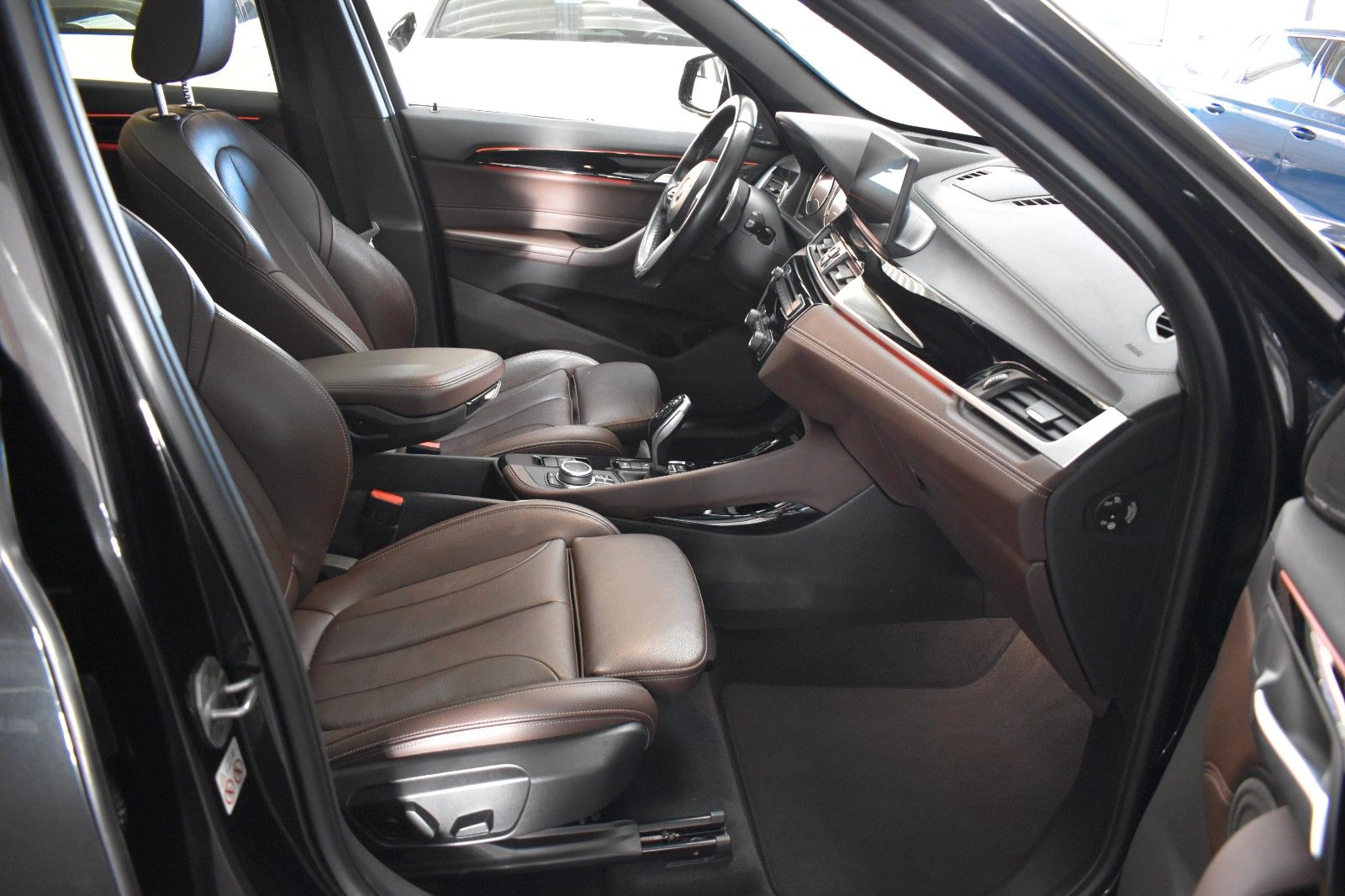 BMW X1 xDrive 25 d M SPORT - Samsaru's Car Outlet