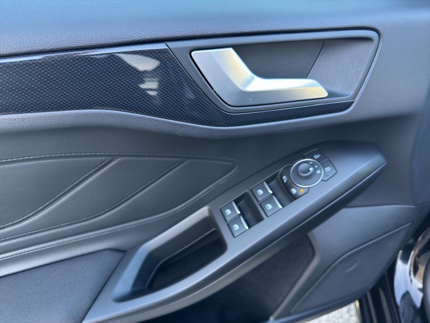 Ford Focus Turnier 1.0 EcoBoost Hybrid Aut. ST-LINE X