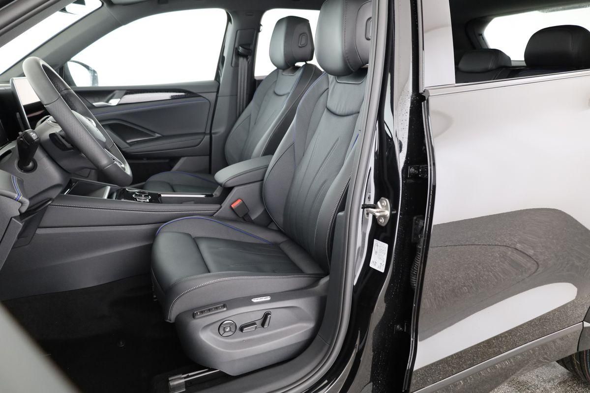 Volkswagen Tiguan TDI DSG 4M R-LINE Black, 20-Zoll, Pano, L