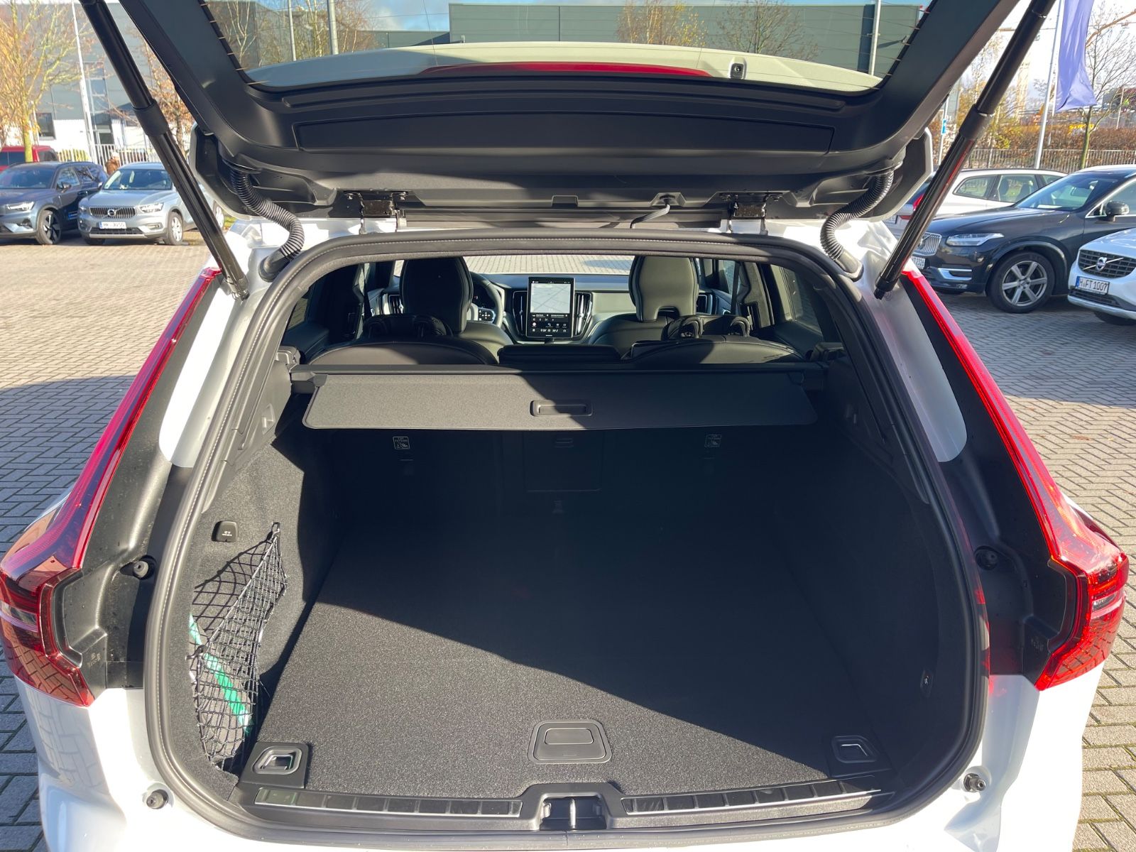 Volvo XC60 T8 AWD Plus Black Edition Plug-In Hybrid