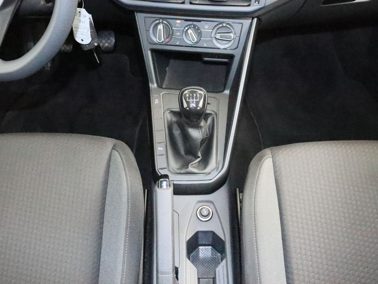 Volkswagen Taigo 1.0 TSI - Samsaru's Car Outlet