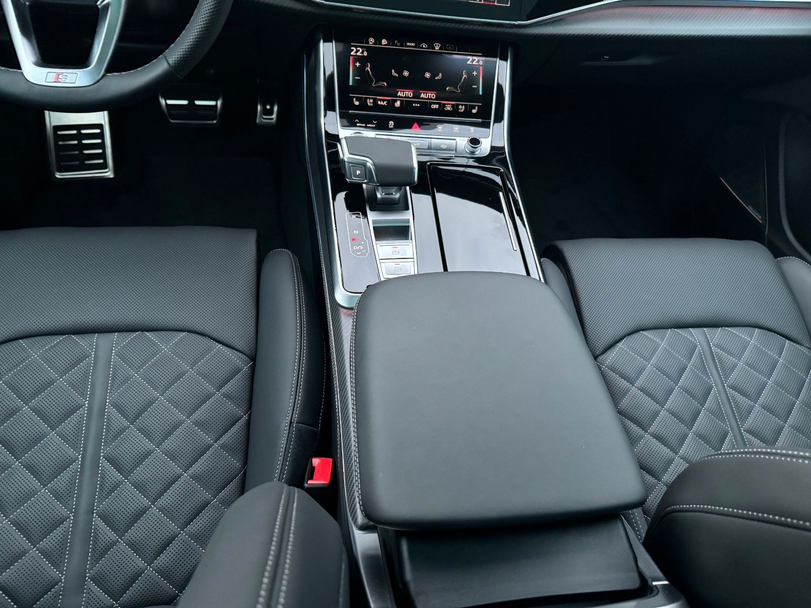 Audi Q8 50 TDI quattro.3 x S-Line.UPE 141.745€
