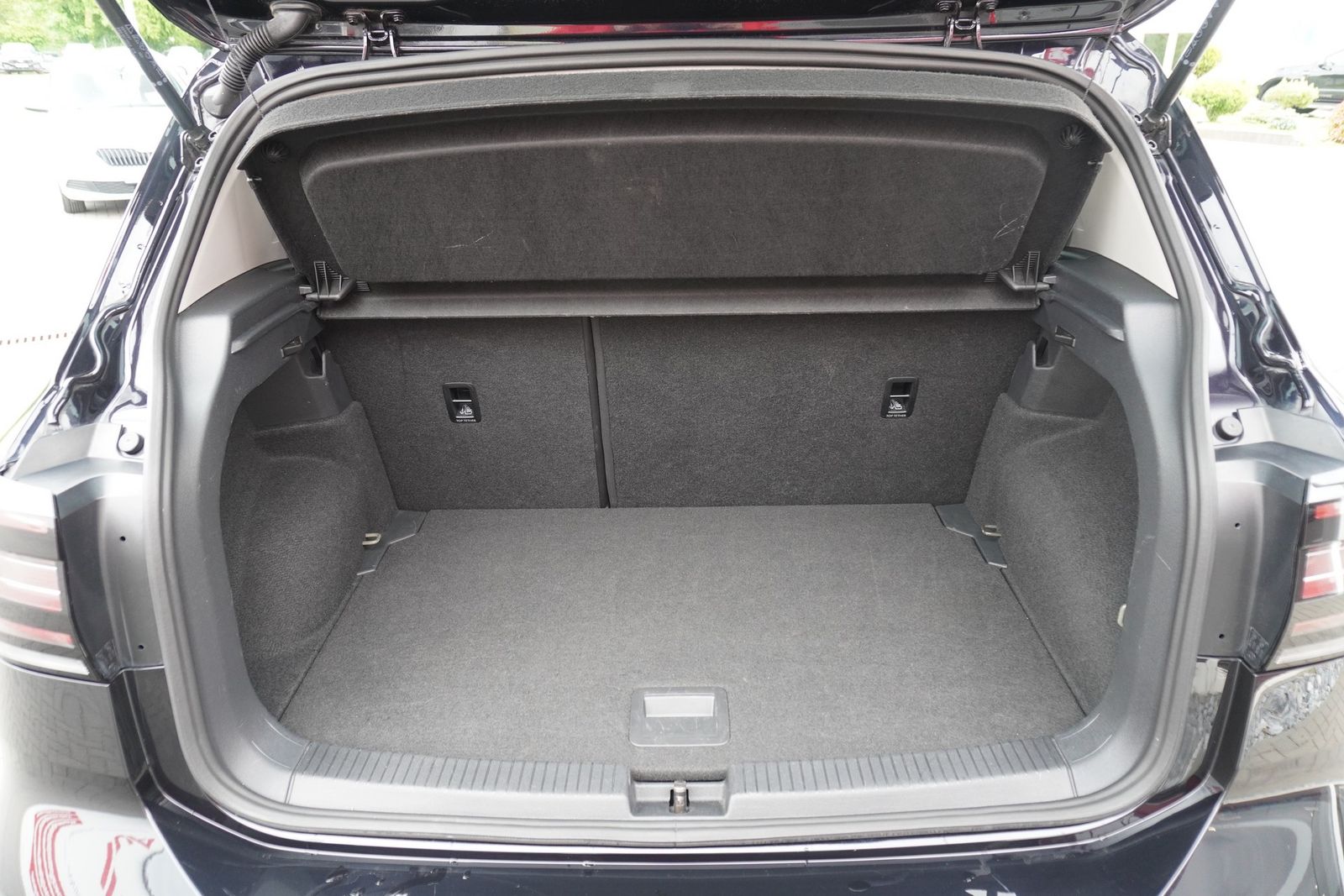 Volkswagen T-Cross 1.0 TSI - Samsaru's Car Outlet