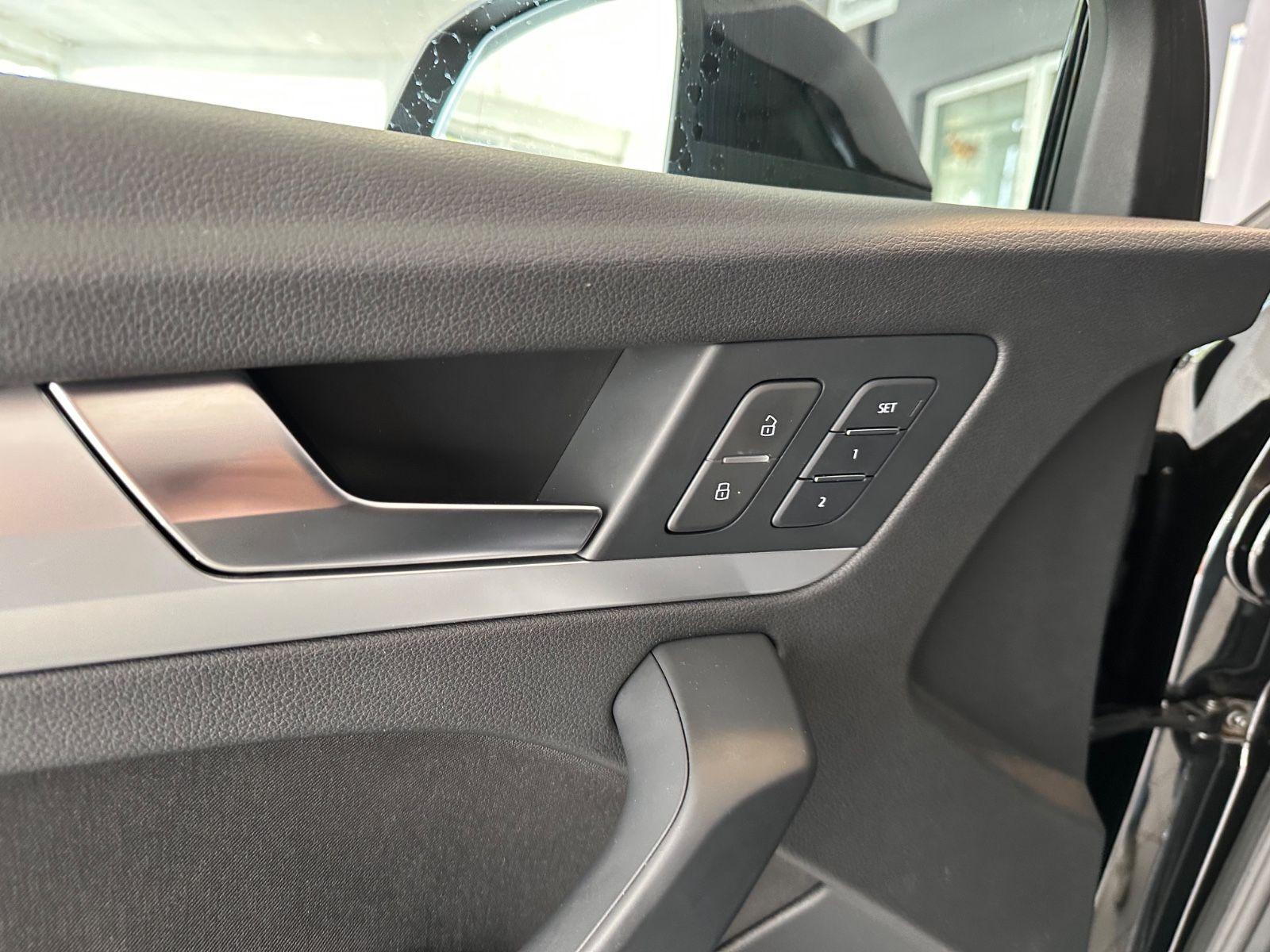 Audi Q5 40 TDI quattro S line - Samsaru's Car Outlet