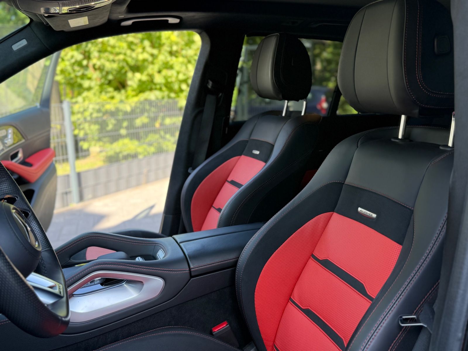 Mercedes-Benz GLE 63 AMG Black Red Seats Carbon