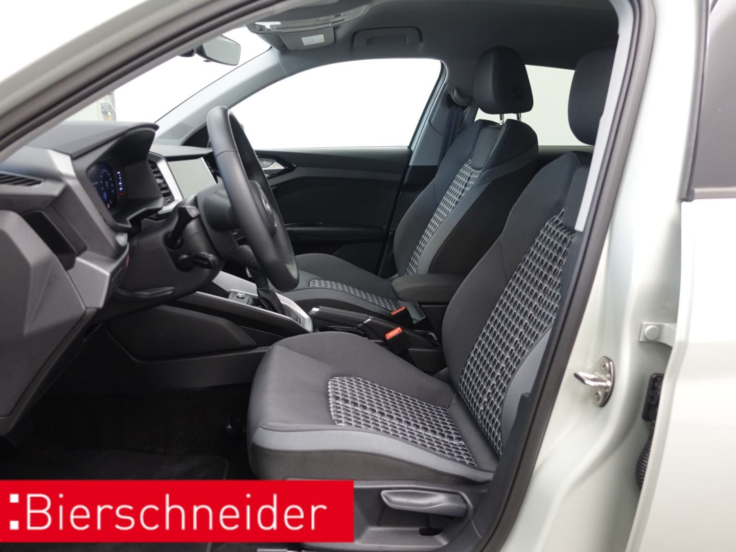 Audi A1 Sportback 25 TFSI S tronic line - Samsaru's Car Outlet