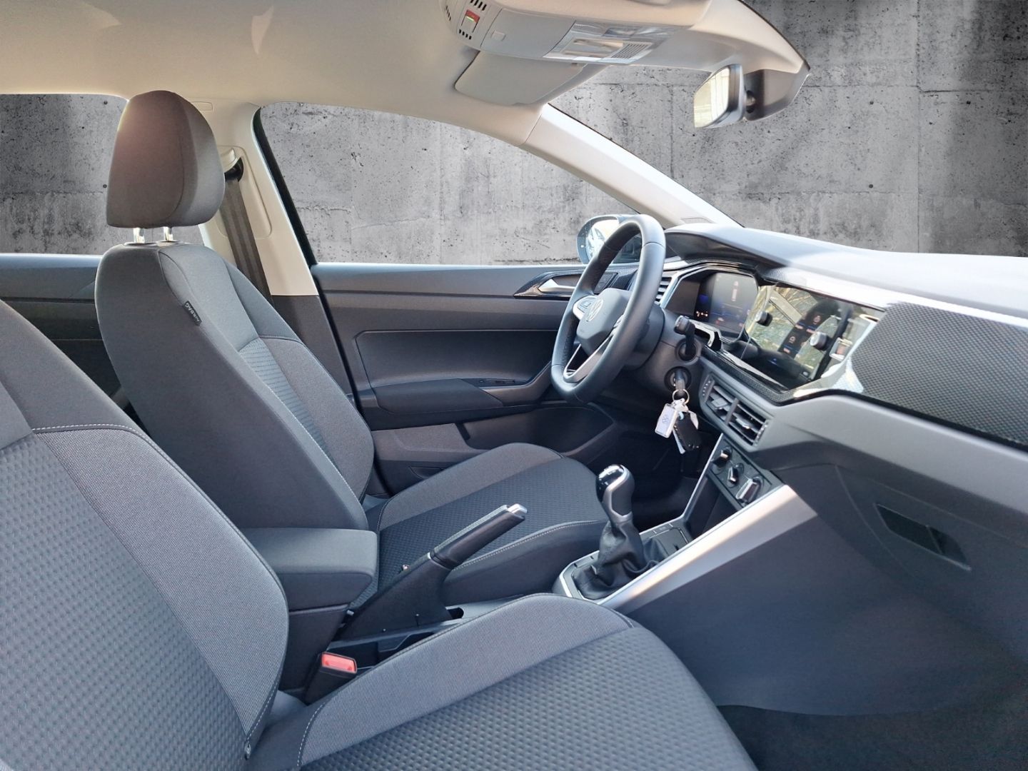 Volkswagen Taigo 1.0 TSI Life - Samsaru's Car Outlet