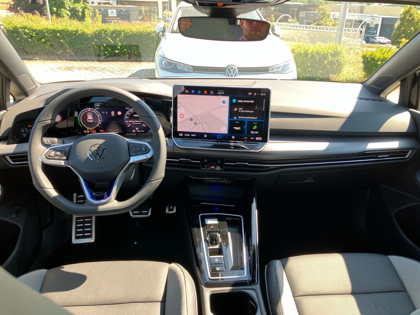 Volkswagen Golf VIII GTE DSG Leder Pano AHK Navi LED