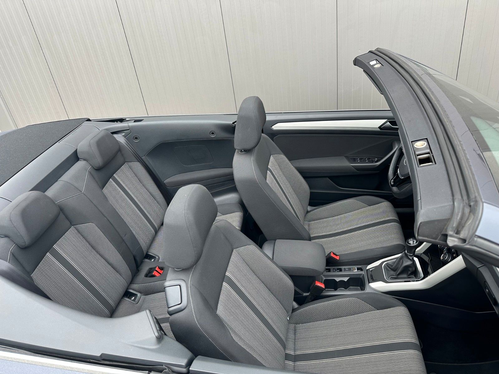 Volkswagen T-Roc 1.5 TSI Cabriolet Style - Samsaru's Car Outlet