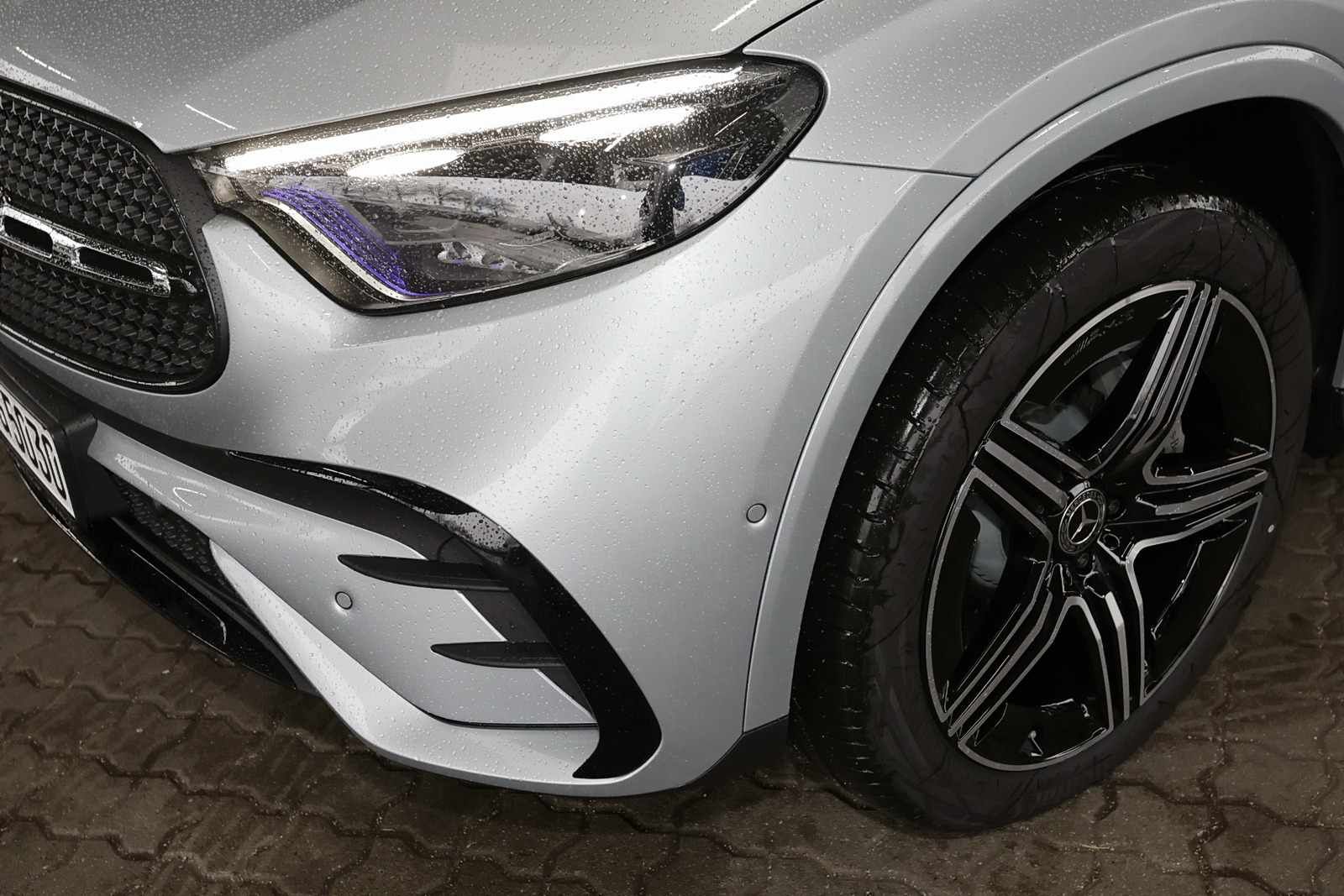 Mercedes-Benz GLC 300 4M DIG-LED+360°+Pano+AHK+Night+Distronic