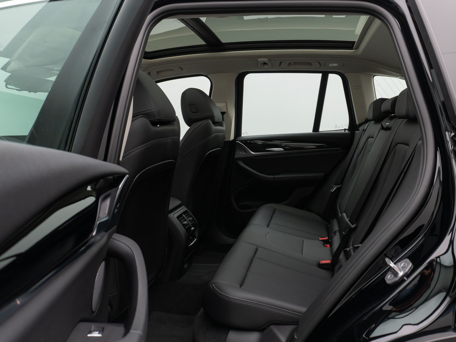 BMW X3 xD30e Sport - Samsaru's Car Outlet