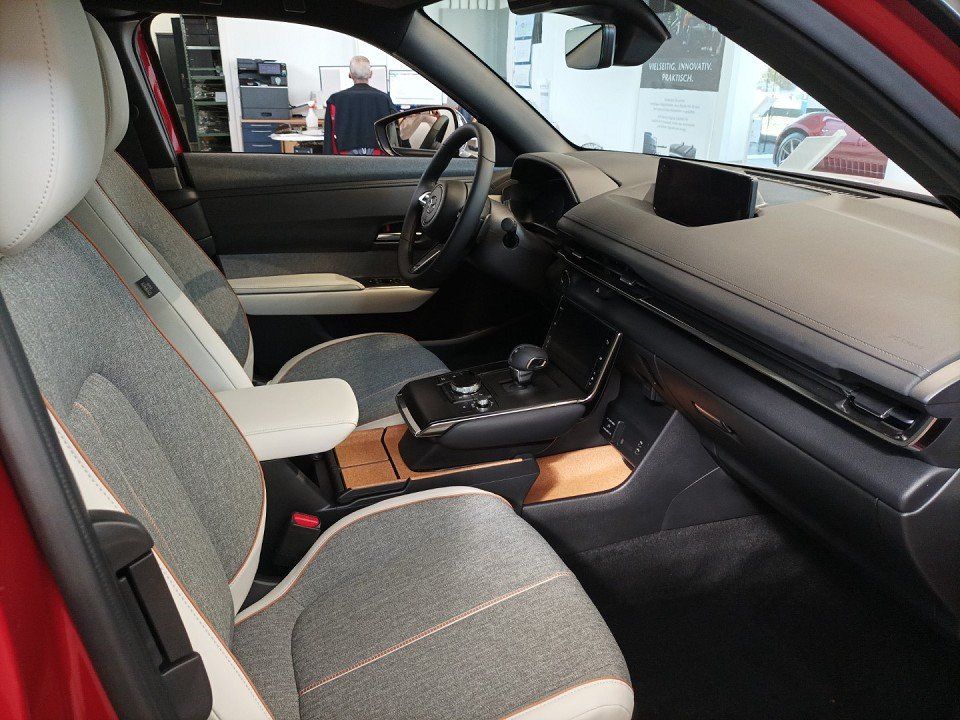 Mazda MX-30 E-SKYACTIV EV MAKOTO PRE-P Mazda MX-30 202