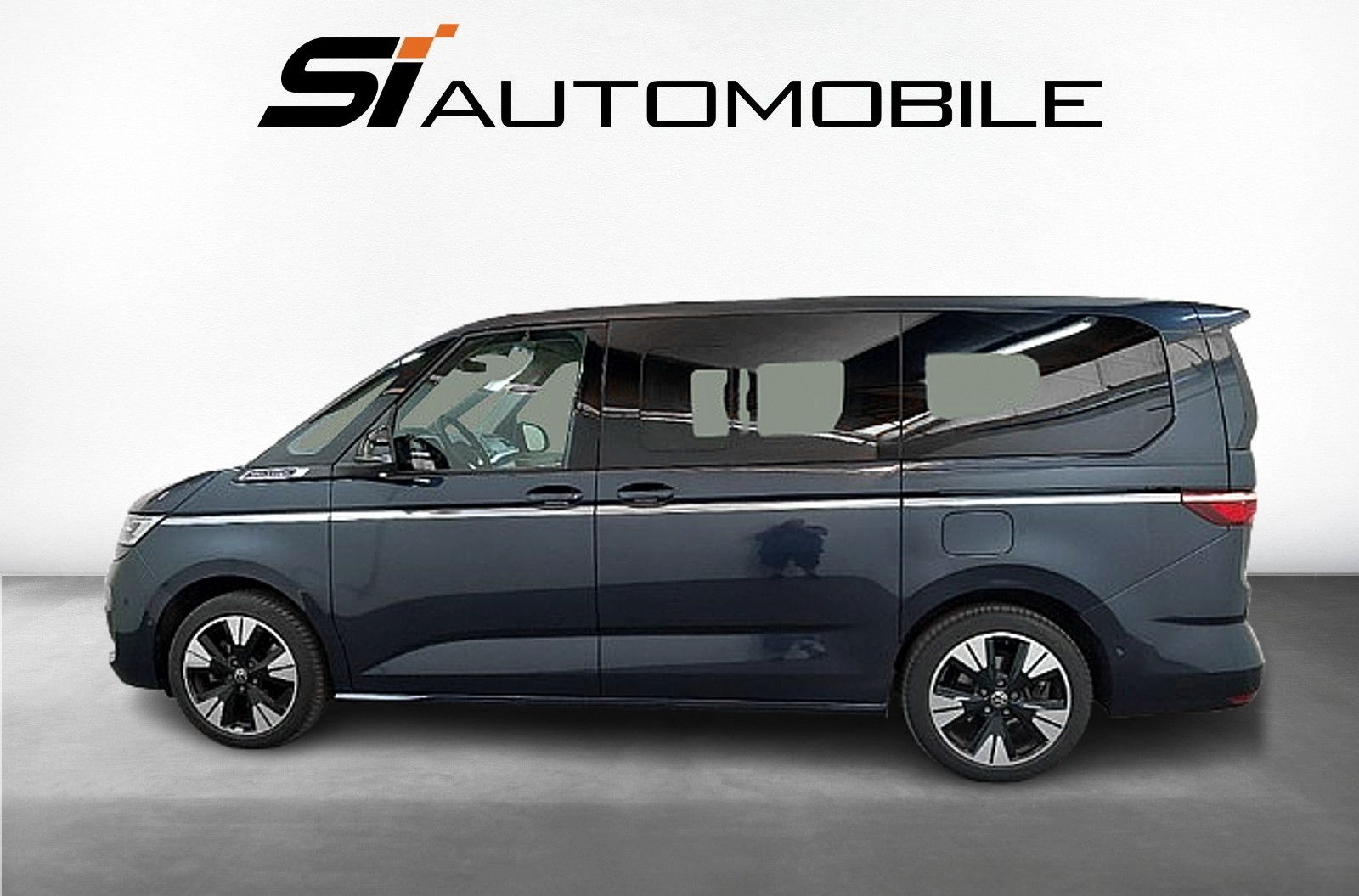 Volkswagen T7 Multivan 2.0 TDI DSG Style - Samsaru's Car Outlet